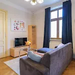 Big Cozy Free 1 Parking Krakau