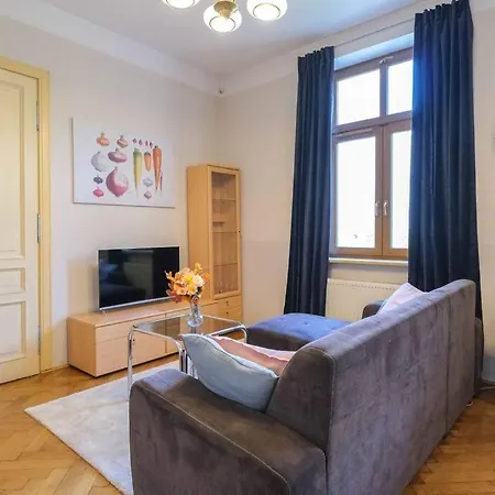 Big Cozy Free 1 Parking Cracovia