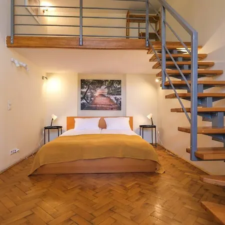 Big Cozy Free 1 Parking Daire